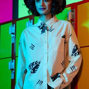 NWT Hot Topic Robin Stranger Things Replica Button Down Leaf Shirt